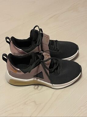 Nike Women's Air Max Bella Black and Mauve Metallic Training Sneakers